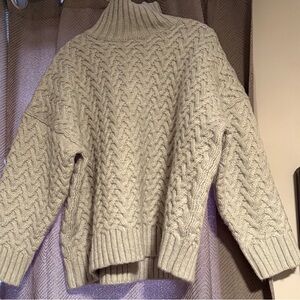 Elegant Cable Knit Turtleneck Sweater - Gray